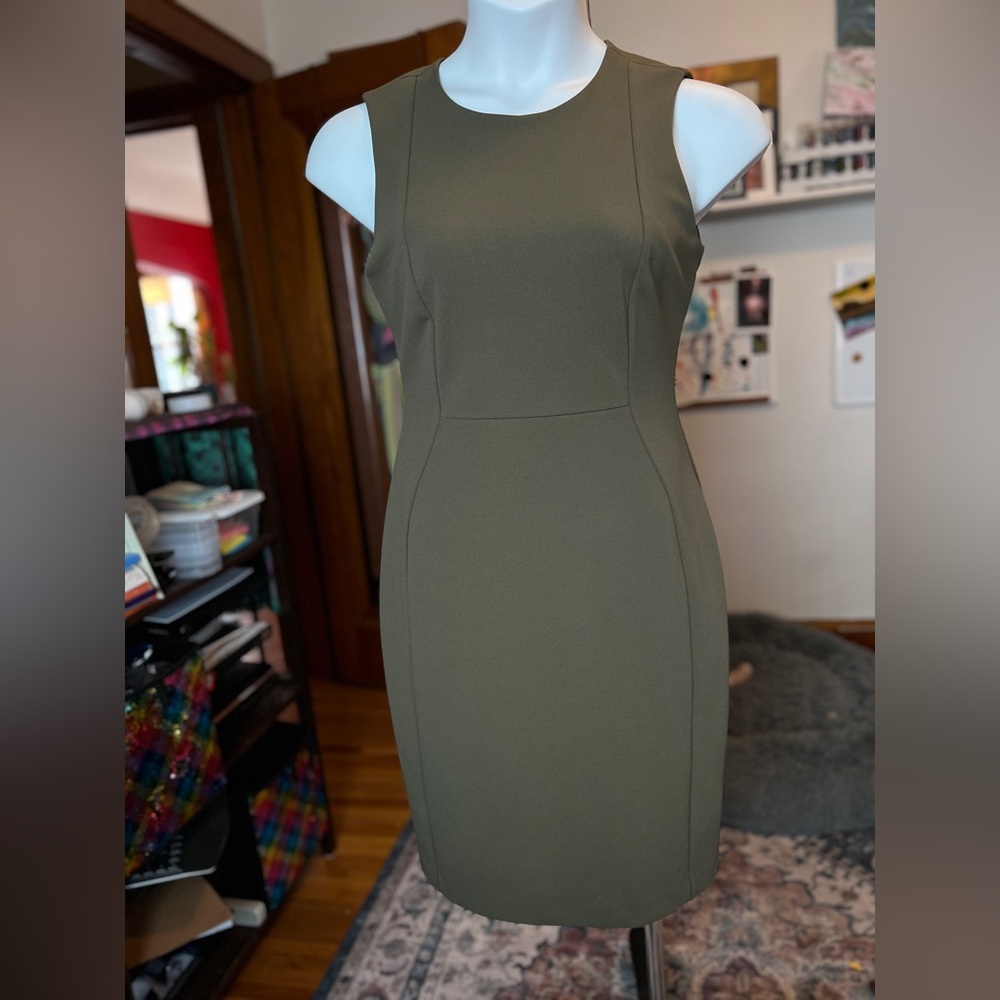 Calvin Klein Sleeveless Sheath Dress size 12